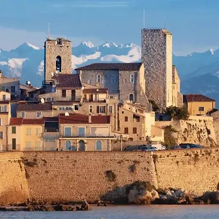 Apartment Charmant Studio Centre Antibes *