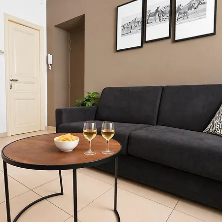 Apartment Charmant Studio Centre Antibes *