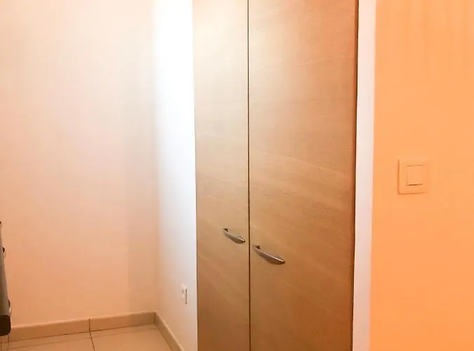 Vieil - Saint Antoine شقة